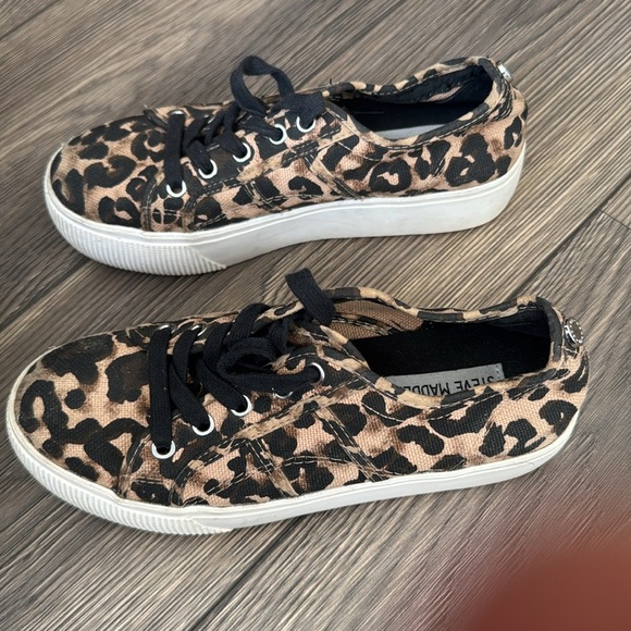 Steve Madden Emmi Women's Leopard Print Platform Sneakers - Picture 2 of 7